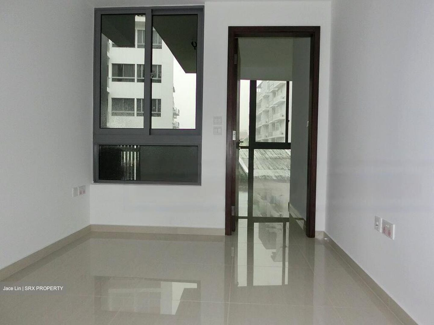 Suites 28 (D14), Apartment #469782091
